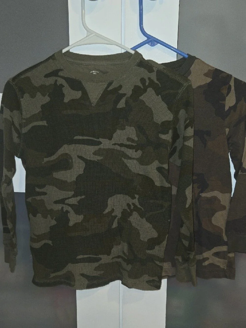 Old Navy Kids' Olive & Brown Camo Long-Sleeve Tee And Thermal Camo Long Sleeve